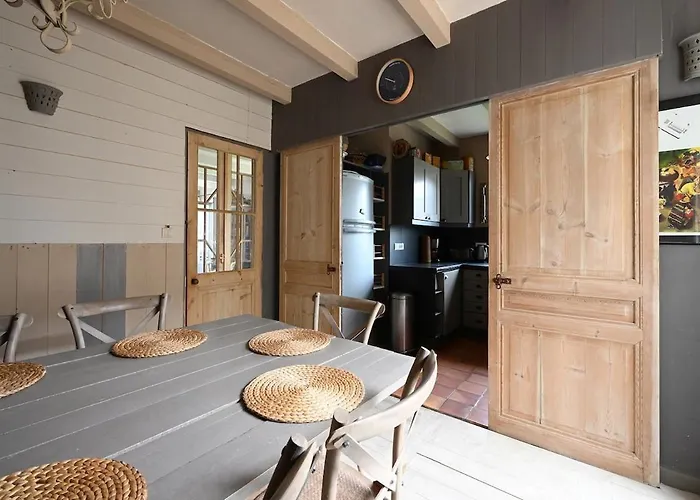 Villa 750 Puits Charraud Maison Familiale, Jardin, Piscine La Flotte